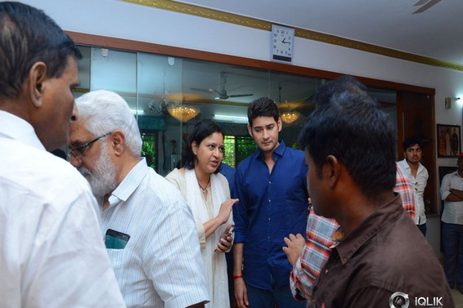 Celebrities-Pay-Homage-to-Vijaya-Nirmala-Garu